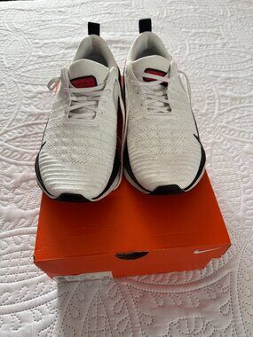 Men's Nike Infinity Run 4 size 9.5